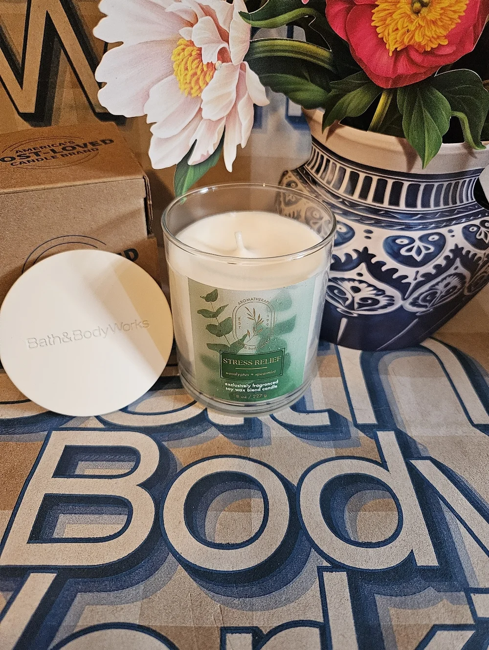 NWT Bath & Body Works Eucalyptus Spearmint Single Wick Candle - Green, White - Picture 2 of 6